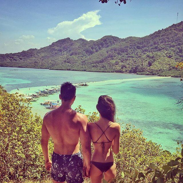 Star Kid Alanna Panday Hot Bikini Photos are too Hot to Handle!