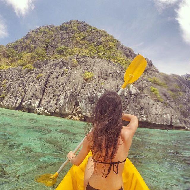 Star Kid Alanna Panday Hot Bikini Photos are too Hot to Handle!