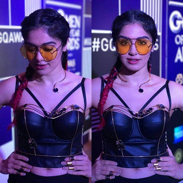 Stunning Adah Sharma Hot Photo Shows Cleavage & Thighs