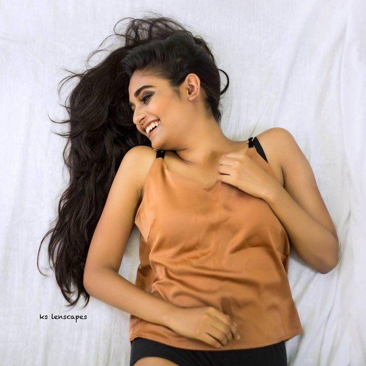 Stunning Snehaa Latest Hot Photoshoot Gallery