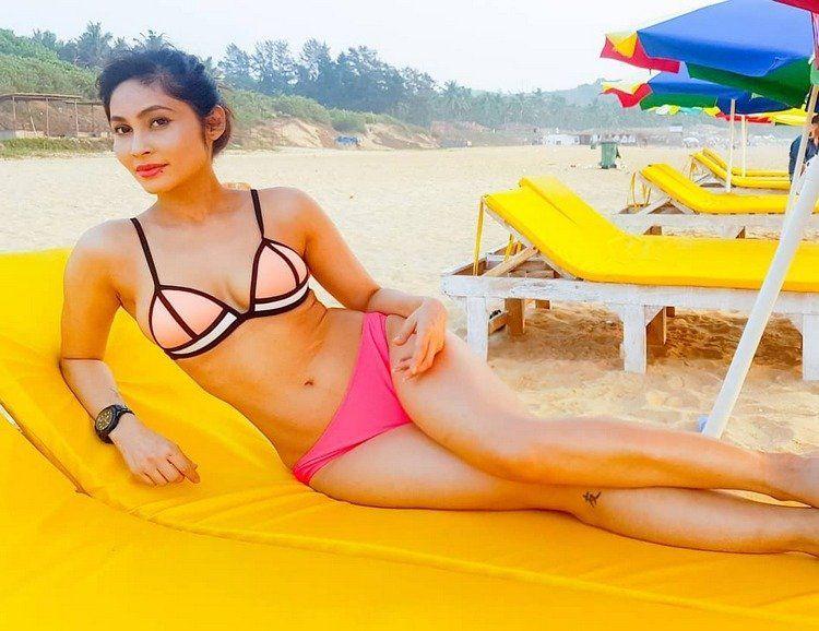 Sunanda Wong Anchor Hot & Sexy Bikini Photos