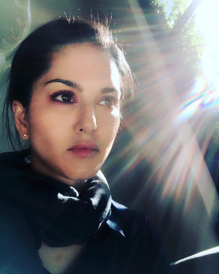 Sunny Leone Latest Hot & Spicy Photoshoot Stills 2018