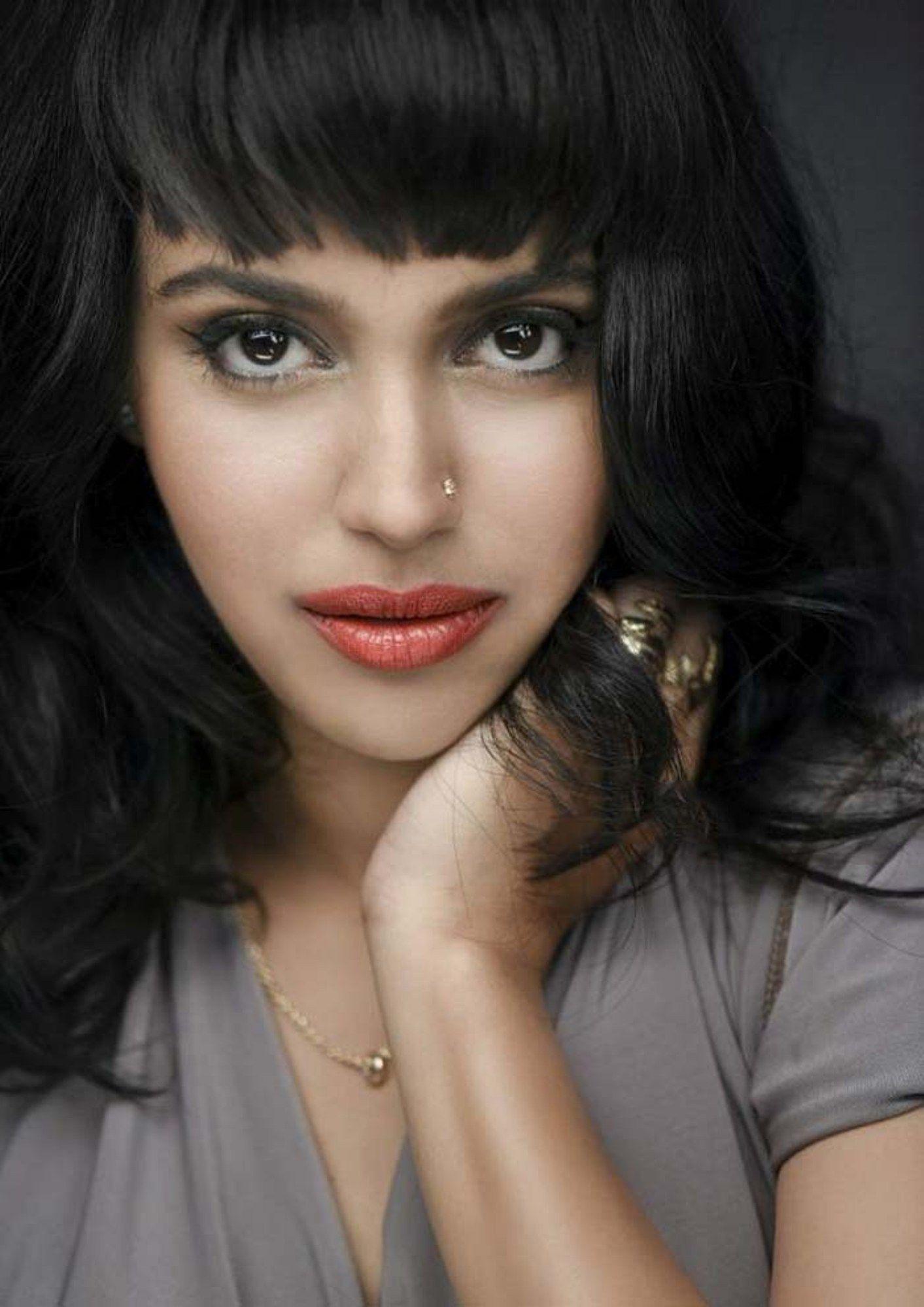 Swara Bhaskar Most Beautiful Hot & Spicy PhotoShoot Stills