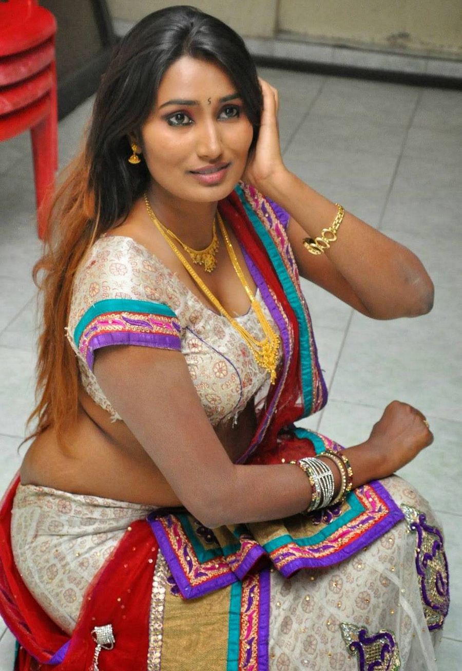 Swathi Naidu Sexy Photos