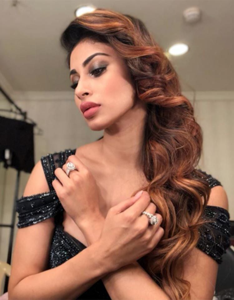 TV Actress Mouni Roy Hot and Sexy Photos