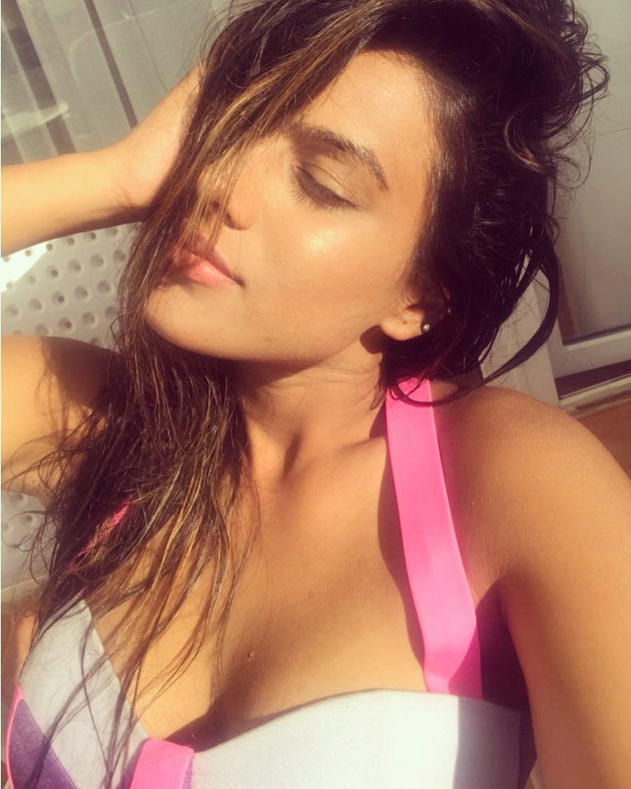 TV hottie Nia Sharma Latest Unseen Hot & Spicy Gallery