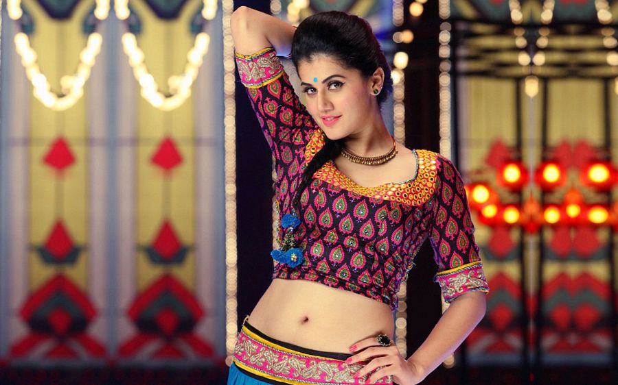 Taapsee Pannu Hot and Sexy Photos