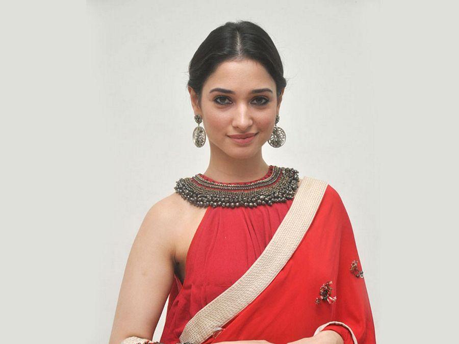 Tamannaah Bhatia Hot & Spicy Wet Photos are too Hot to Handle!