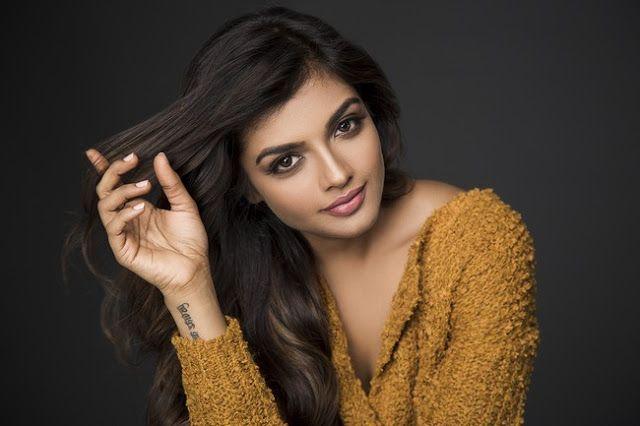 Tamil Actress Ashna Zaveri Latest Hot Photoshoot 2017