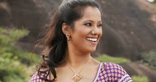 Tamil Actress Gayathri Navel Photos