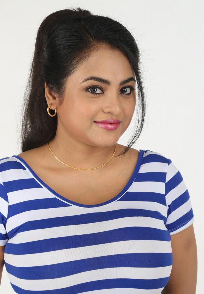 Tamil Actress Meenakshi New Hot Photoshoot Stills