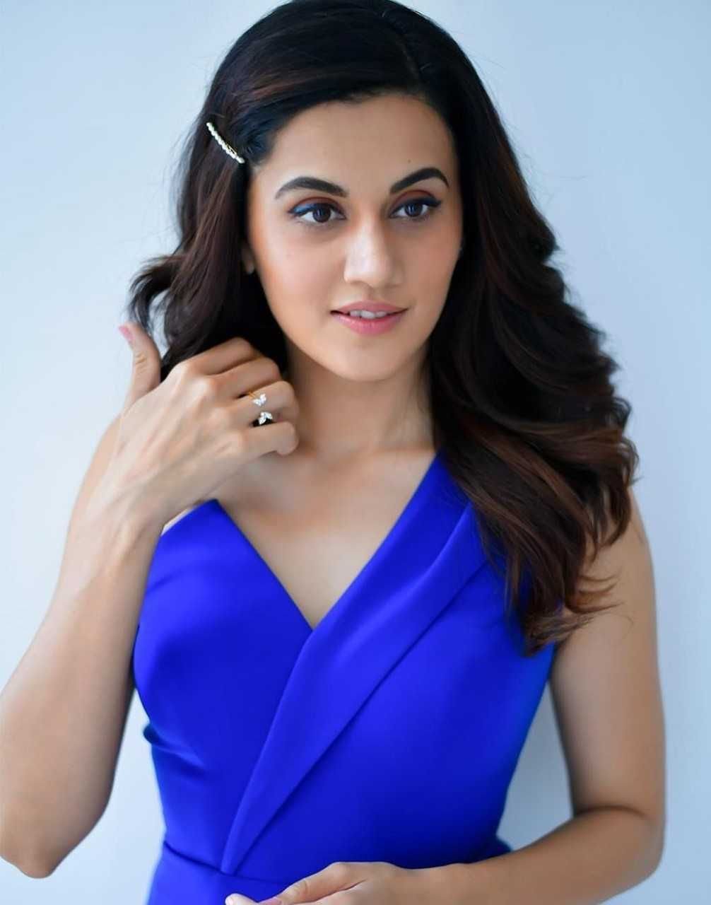 Tapsee Pannu New Hot Spicy Pics