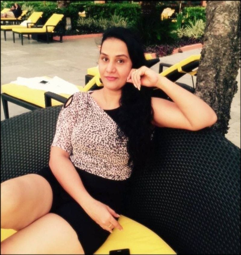 Telugu Actress Apoorva New Hot Images