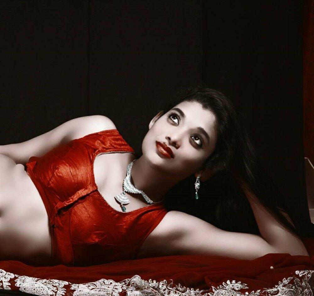 Telugu Actress Rekha Boj Hot & Spicy Unseen Photo Stills