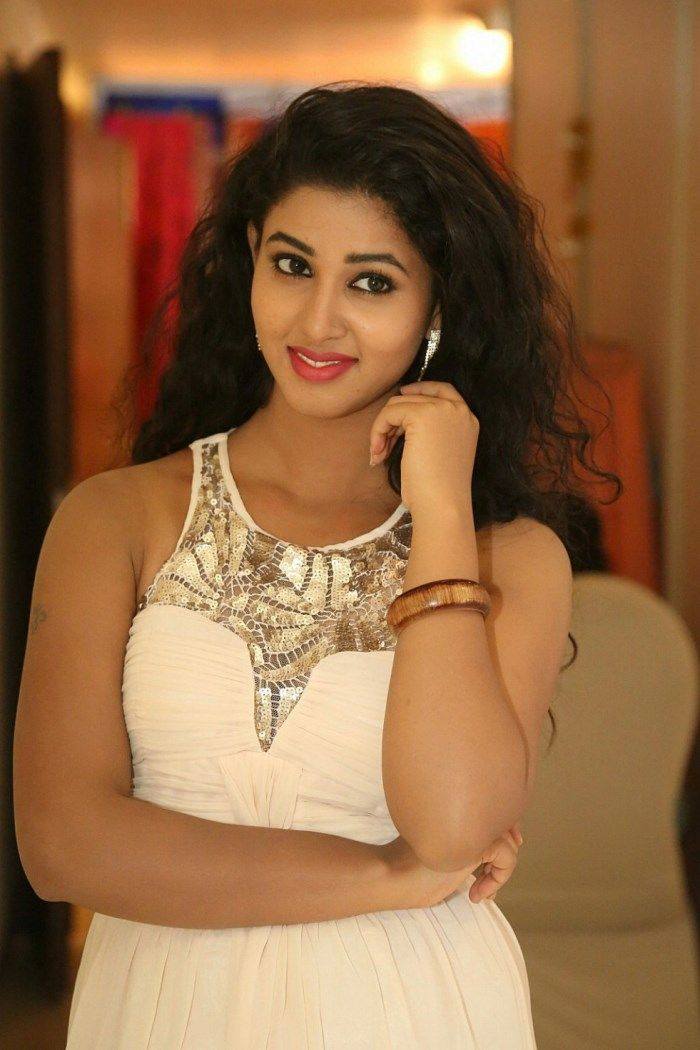Telugu Heroine Pavani Spicy Photos