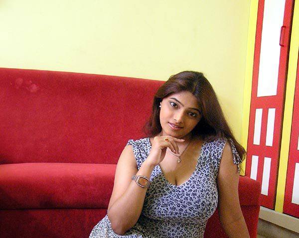 Telugu Sexy TV Actress Anchor Jahnavi Photos