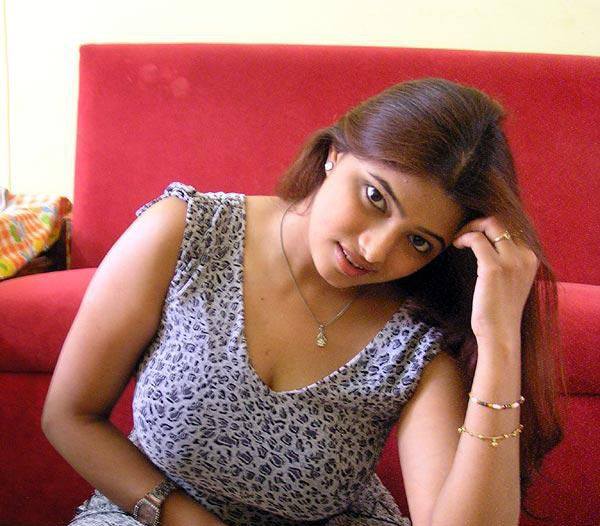 Telugu Sexy TV Actress Anchor Jahnavi Photos