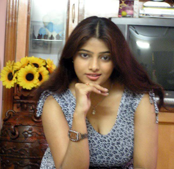 Telugu Sexy TV Actress Anchor Jahnavi Photos