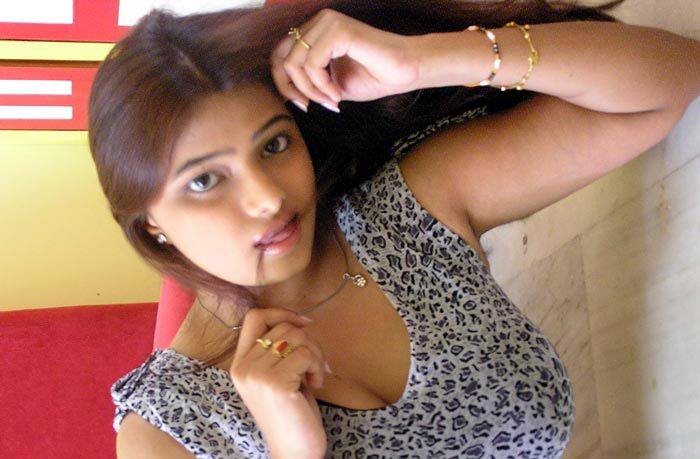 Telugu Sexy TV Actress Anchor Jahnavi Photos