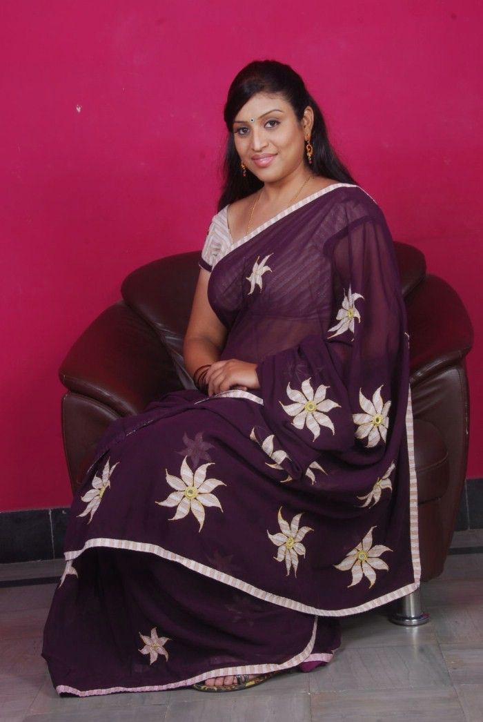 Telugu Supporting Aunty Uma Hot Photos