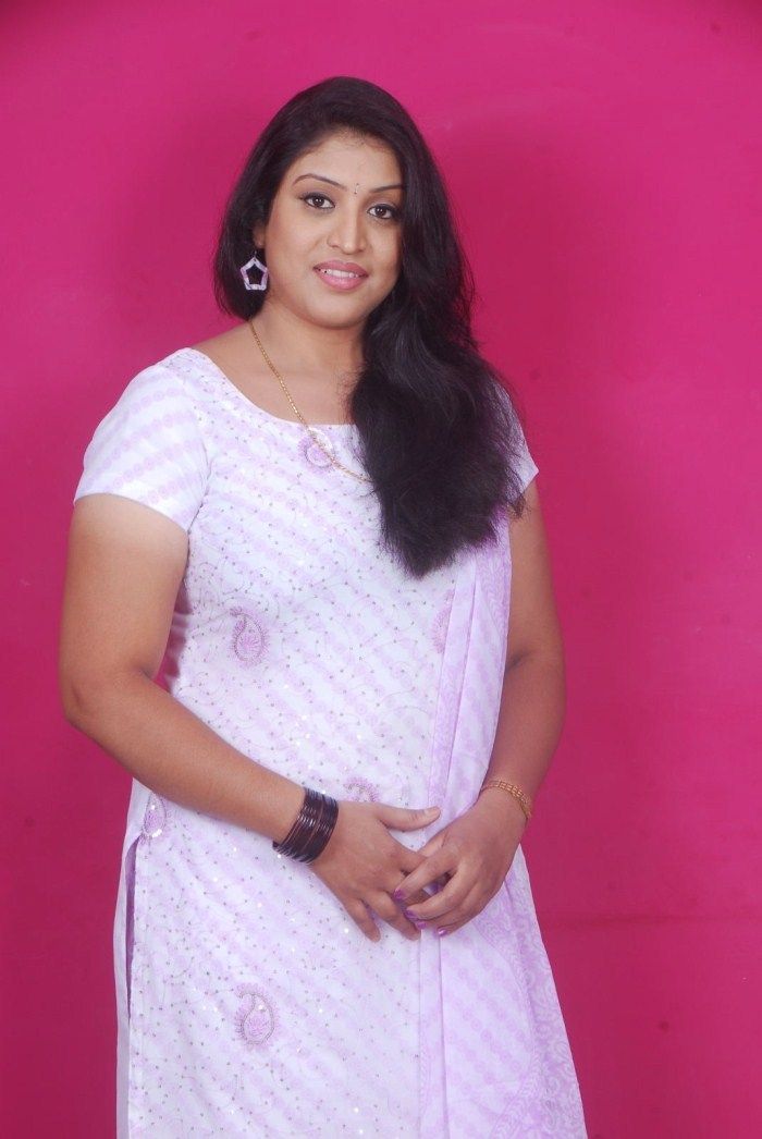 Telugu Supporting Aunty Uma Hot Photos