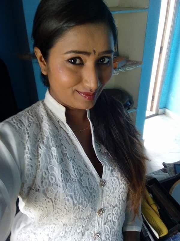 Telugu TV Anchor Swathi Naidu Unseen Spicy Collection Photos