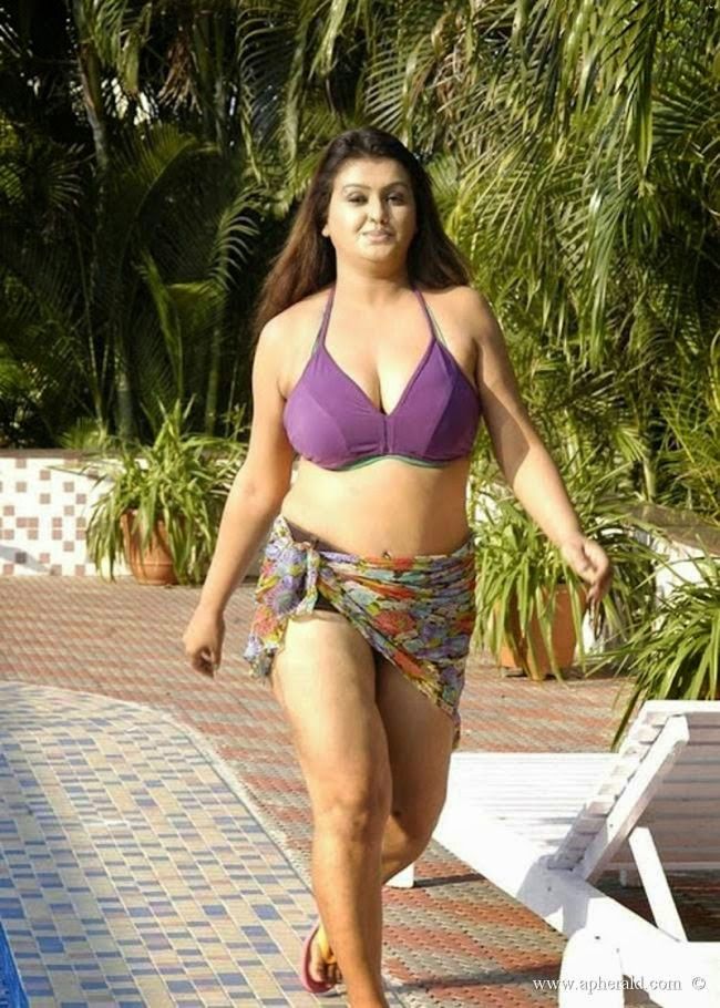 Telugu Vamp Actress Hot and Sexy Images