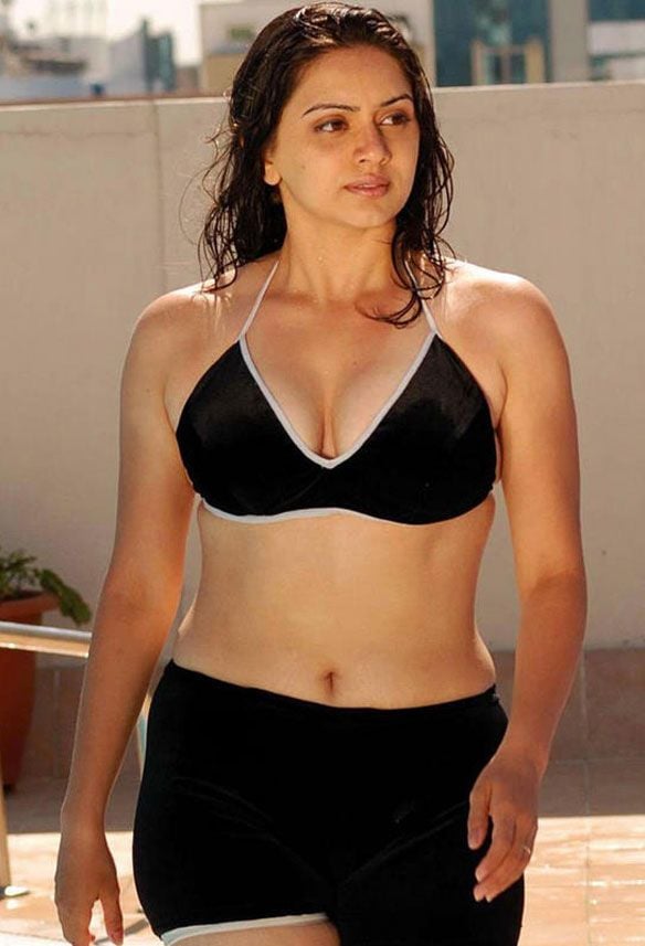 Tollywood Actress Hot Navel Exposing Photos