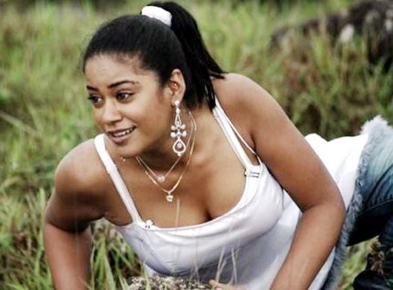 Tollywood Actress Hot Navel Exposing Photos