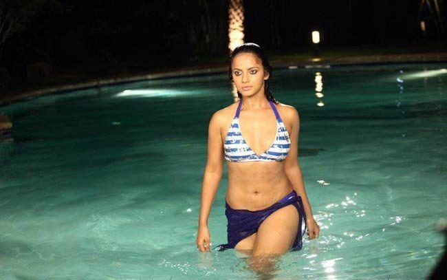 Tollywood Actress In Swimming Bath Collection Photos