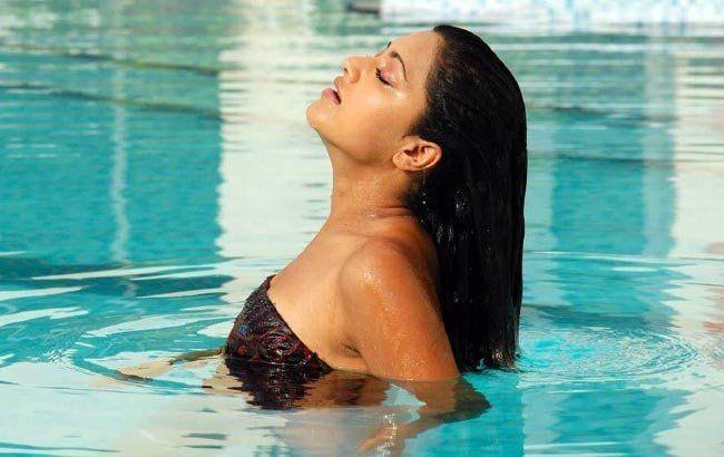 Tollywood Actress In Swimming Bath Collection Photos