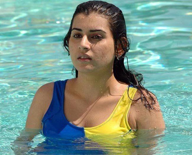 Tollywood Actress In Swimming Bath Collection Photos