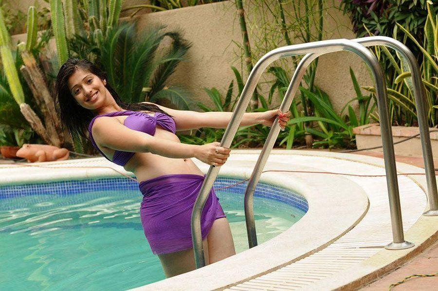 Tollywood Actress In Swimming Bath Collection Photos