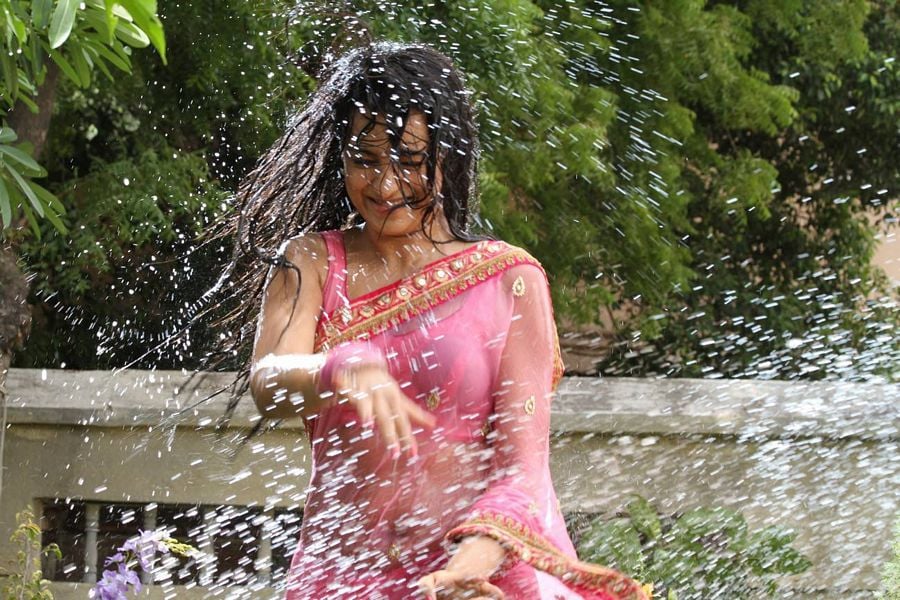 Tollywood Actress Wet Sizzling Photos