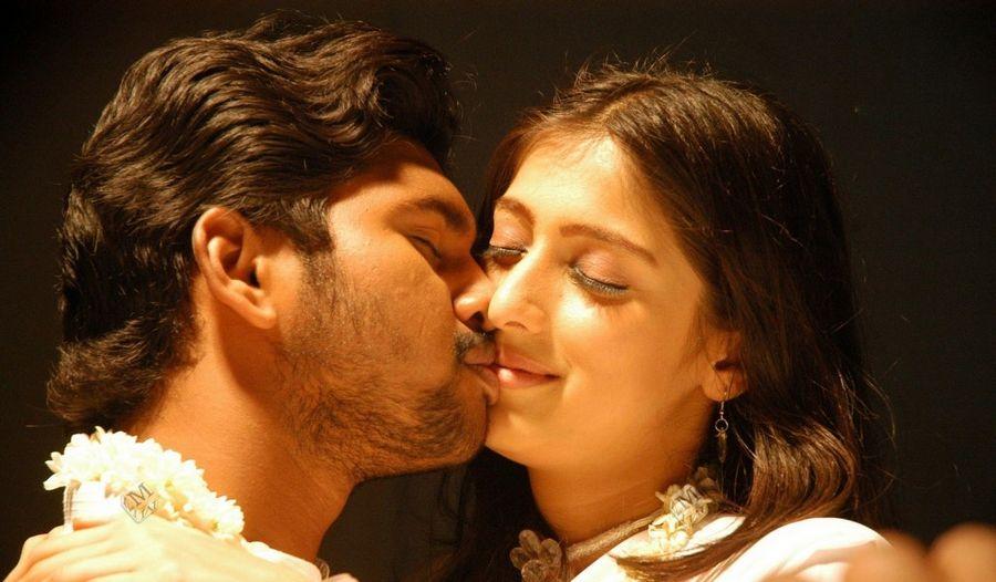 Top 70 Hottest Lip Kiss Images Stock Photos & Pictures