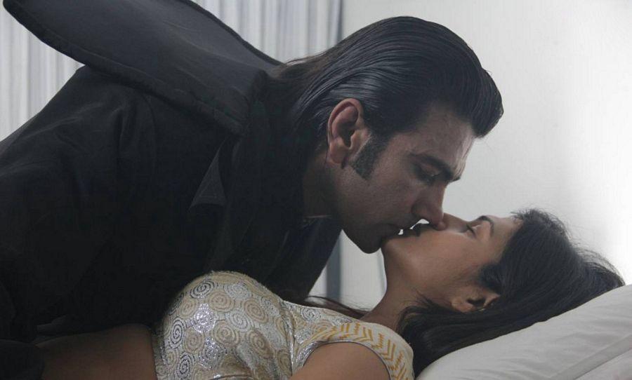 Top 70 Hottest Lip Kiss Images Stock Photos & Pictures