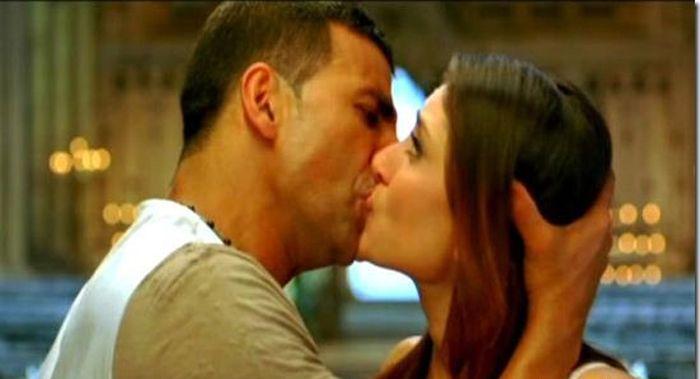 Top 70 Hottest Lip Kiss Images Stock Photos & Pictures