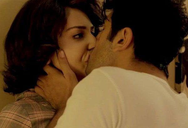 Top 70 Hottest Lip Kiss Images Stock Photos & Pictures