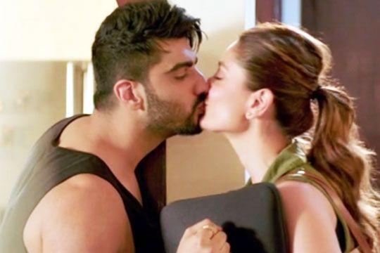 Top 70 Hottest Lip Kiss Images Stock Photos & Pictures