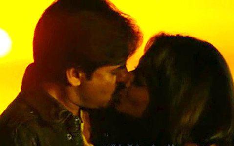 Top 70 Hottest Lip Kiss Images Stock Photos & Pictures