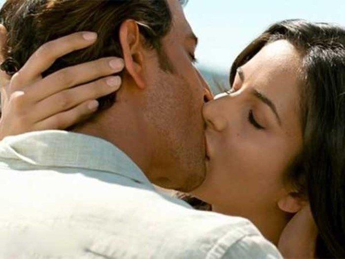 Top 70 Hottest Lip Kiss Images Stock Photos & Pictures