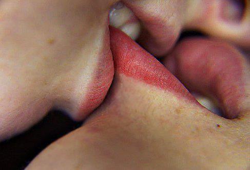 Top 70 Hottest Lip Kiss Images Stock Photos & Pictures