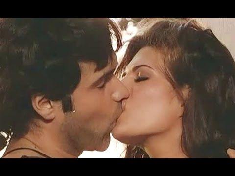 Top 70 Hottest Lip Kiss Images Stock Photos & Pictures