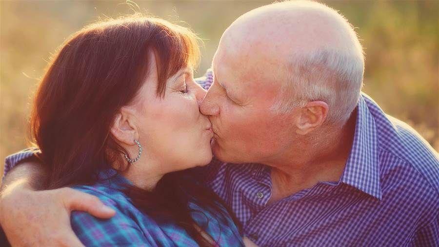 Top 70 Hottest Lip Kiss Images Stock Photos & Pictures