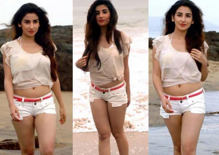 Top Beautiful Hot Beach Photos of TV Beauties