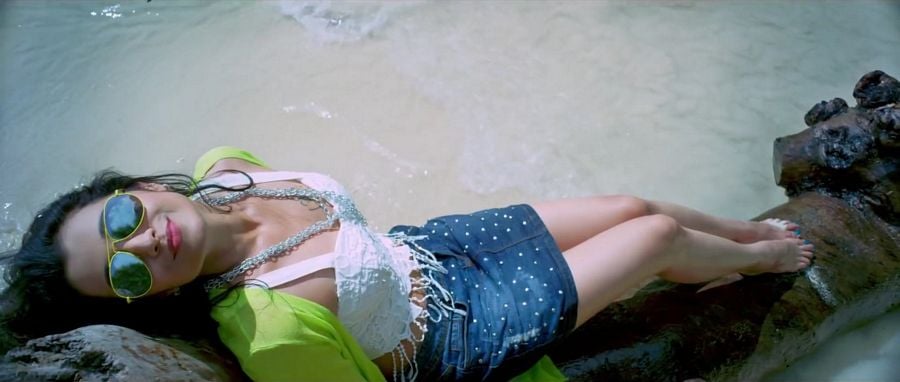 Trisha Krishnan Sexy Gallery