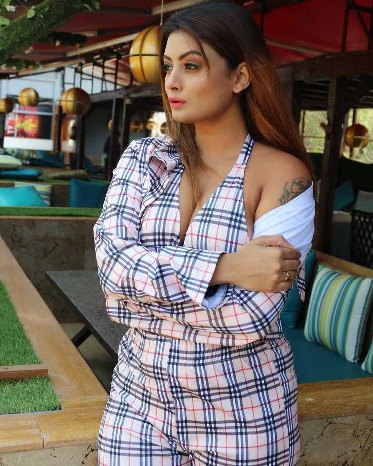 Twinkle Kapoor Hot Sexy Photos