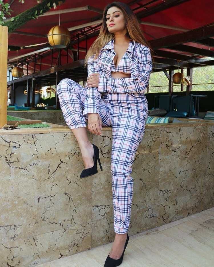 Twinkle Kapoor Hot Sexy Photos