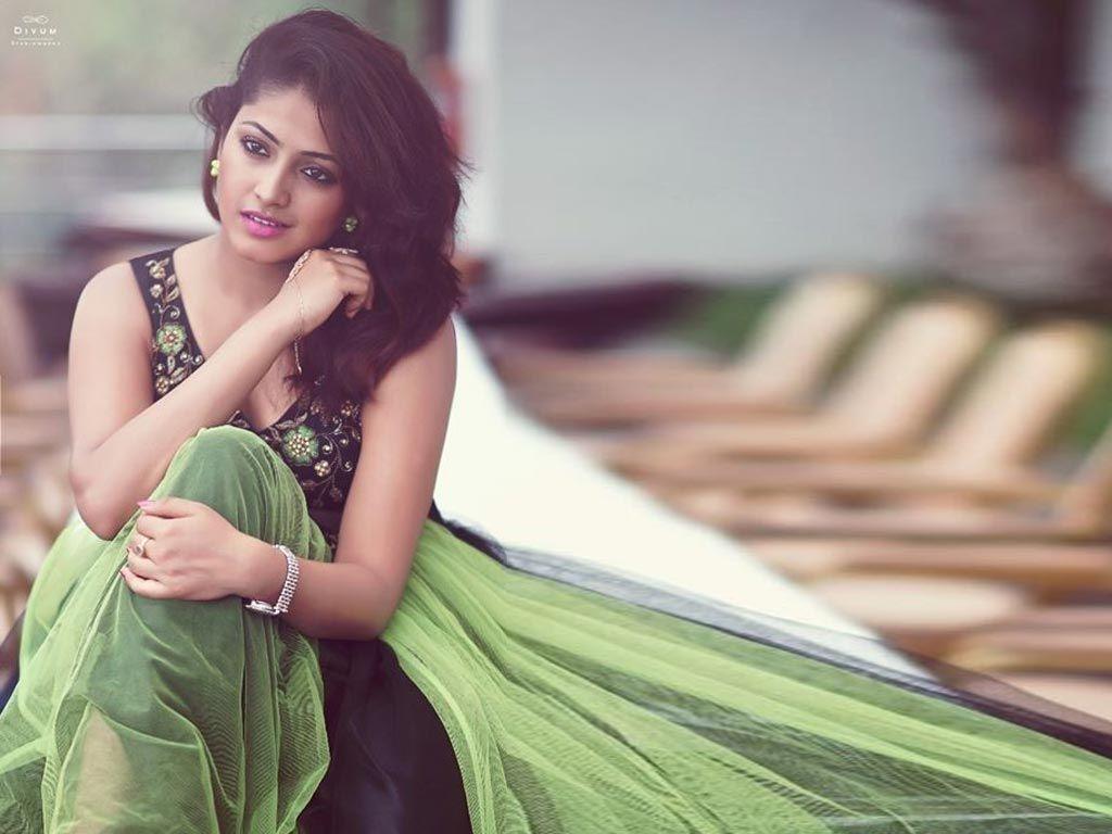 Unseen: Actress Haripriya Hot & Spicy Poses Collections