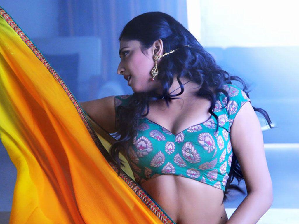 Unseen: Actress Haripriya Hot & Spicy Poses Collections